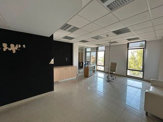 Oficina en venta en Nervión en Sevilla