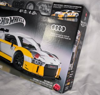 Mattel HotWheels Audi R8 LMS Set Construcción