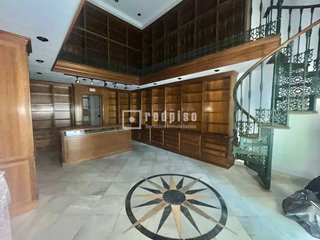 Local comercial en venta en Centro Histórico - Plaza España en Cádiz