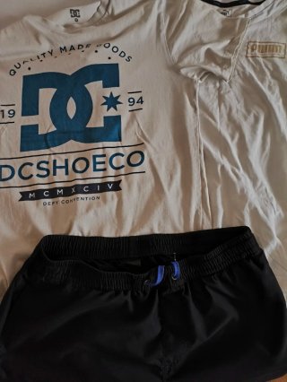 Camiseta DC, camiseta Puma, pantalón,bolsa viaje
