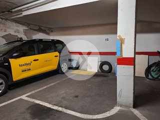 Garaje en venta en El Castell-Poble Vell en Castelldefels