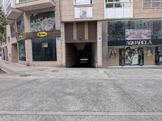 Garaje en venta en Cuatro Caminos - Plaza de la Cubela en Coruña (A)