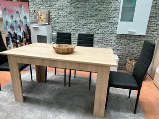 Mesa de comedor y 4 sillas de piel
