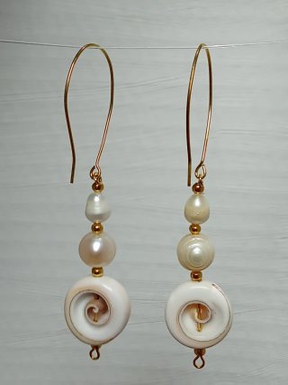 Pendientes Perlas Barrocas y Conchas Marinas