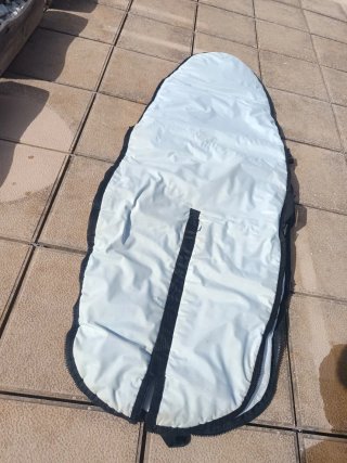 Tabla Wingfoil KT 80L, leash y staps
