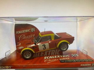 Scalextric Fiat 124 Spyder Clásicos