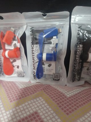Ventiladores para móvil cada 1 vale 3 euros