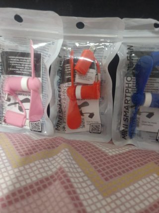 Ventiladores para móvil cada 1 vale 3 euros