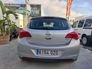 Opel Astra 2011