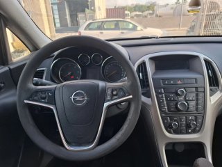 Opel Astra 2011