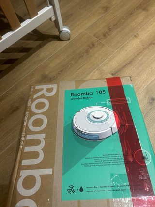 Roomba 105 Combo Robot Aspirador y Fregasuelos