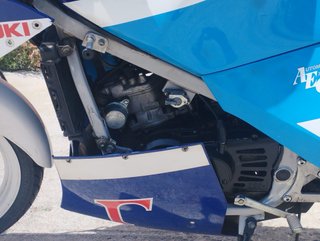 Suzuki RG 125 Sportbike Azul/Blanco