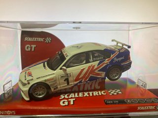 Scalextric GT BMW 320i