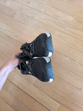 Zapatillas deportivas negras y blancas talla 36