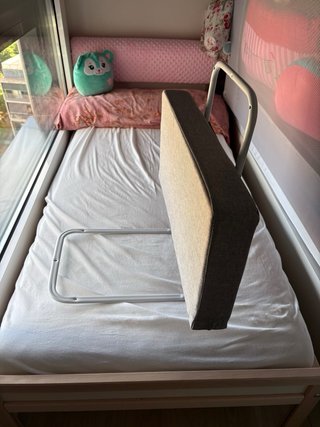 Barrera cama infantil 60 cm gris NUEVA. En caja.