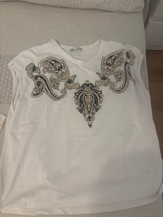 Camiseta Zara Estampada