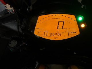 Moto Aprilia Caponord 1200 Rally Amarilla