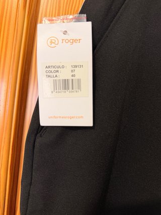 Pantalones negros camarera