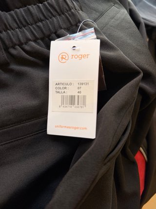 Pantalones negros camarera