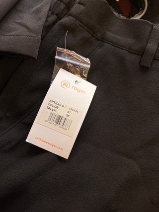 Pantalones negros camarera