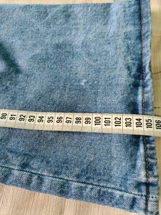 Pantalón vaquero Bershka acampanado