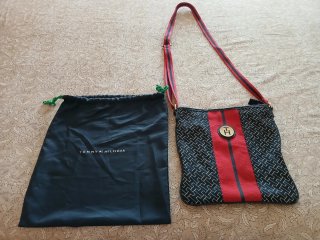 Bolso Tommy Hilfiger Azul y Rojo