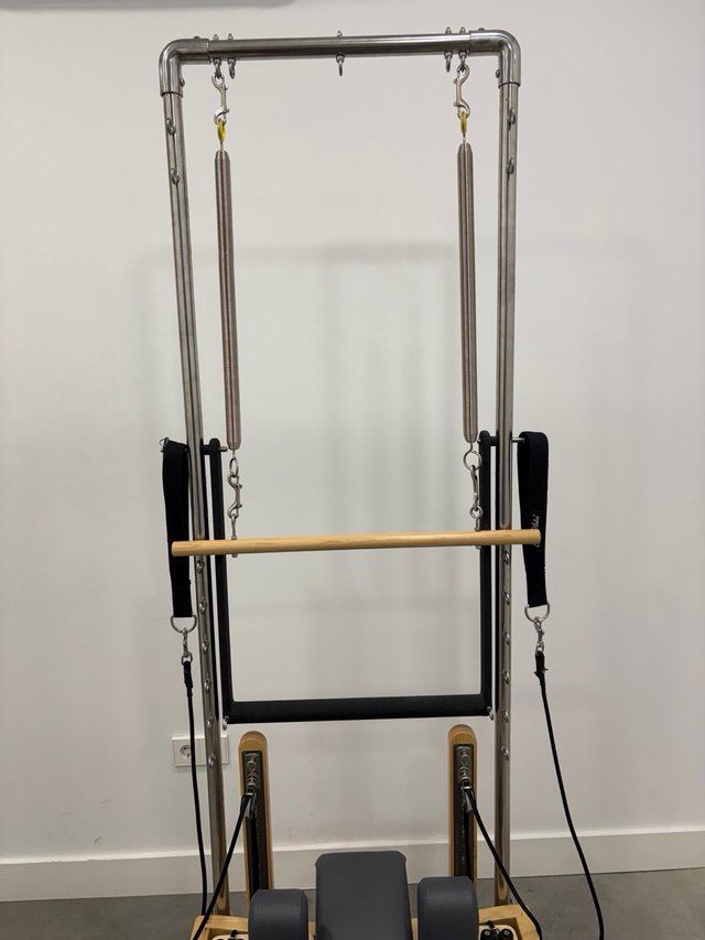 Reformer Pilates con Torre prácticamente nuevo