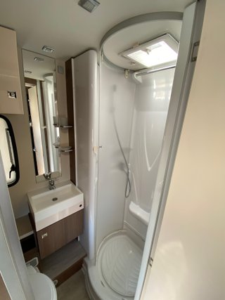AUTOCARAVANA PERFILADA FORD CHALLENGER GENESIS 397
