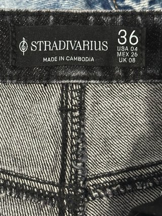 Pantalón vaquero Stradivarius