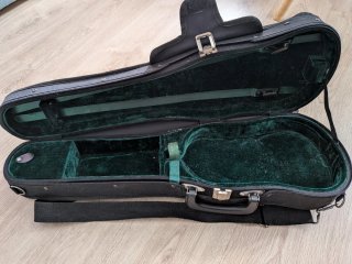 Violín 1/2 Schroetter. Arco, funda y mentonera