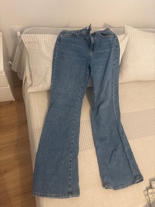 Jeans acampanados azules