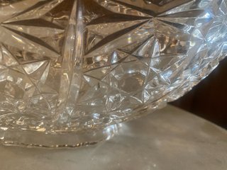 Bombonera de cristal tallado