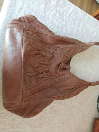Bolso de cuero sintético marrón