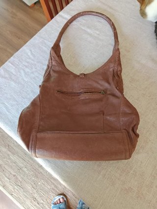Bolso de cuero sintético marrón