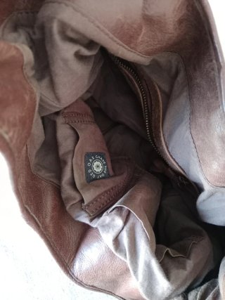 Bolso de cuero sintético marrón