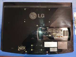 PS4 . 2 mandos. 5 juegos cables. Y un tv l.g 32"