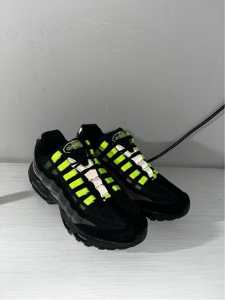 Nike Air Max 95 Negro y Verde