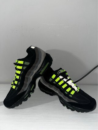 Nike Air Max 95 Negro y Verde