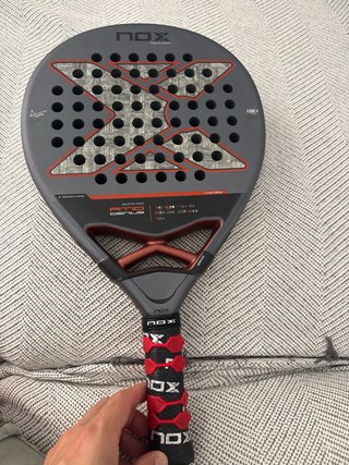 Raqueta Padel Nox AT10 18K Agustin Tapia 2025