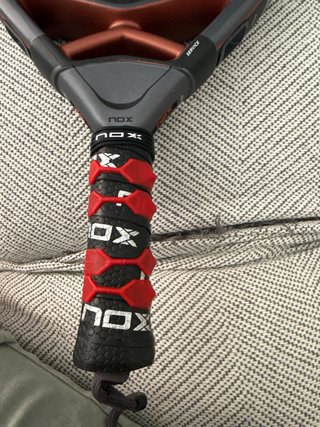 Raqueta Padel Nox AT10 18K Agustin Tapia 2025