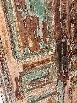 Puertas antiguas decapadas