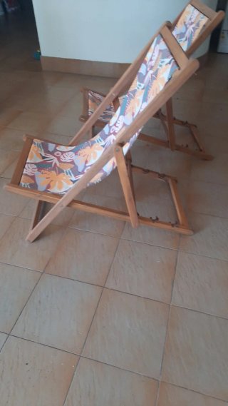 Hamacas de tela y madera con estampado