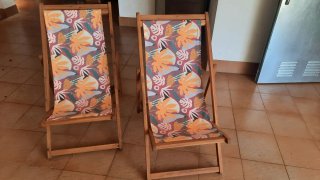 Hamacas de tela y madera con estampado