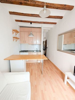 Piso en venta en El Raval en Barcelona