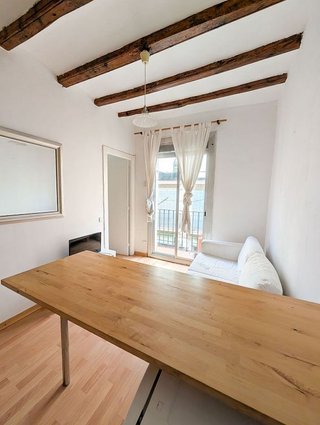 Piso en venta en El Raval en Barcelona