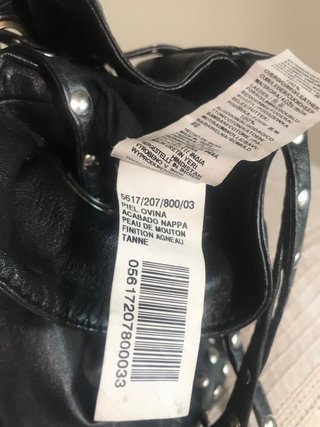 Bolso bombonera negro tachuelas