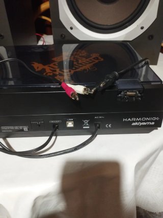Tocadiscos Akiyama Negro