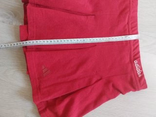 Falda Adidas con mallas roja