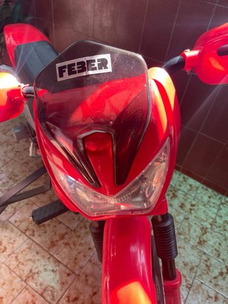 Moto a batería Feber Roja