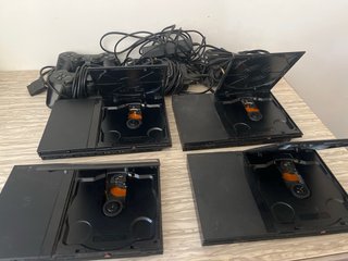 Lotto di 4 console PlayStation 2 + controller